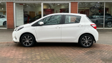 Toyota Yaris 1.5 Hybrid Icon Tech 5dr CVT Hybrid Hatchback